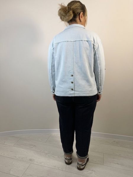 Коротка куртка джинсова жіноча оверсайз L-5XL Блакитний 908/L фото